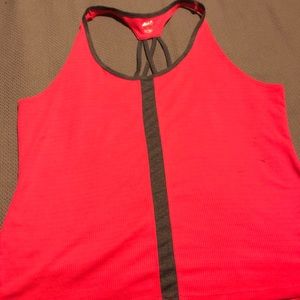 Women’s workout tank